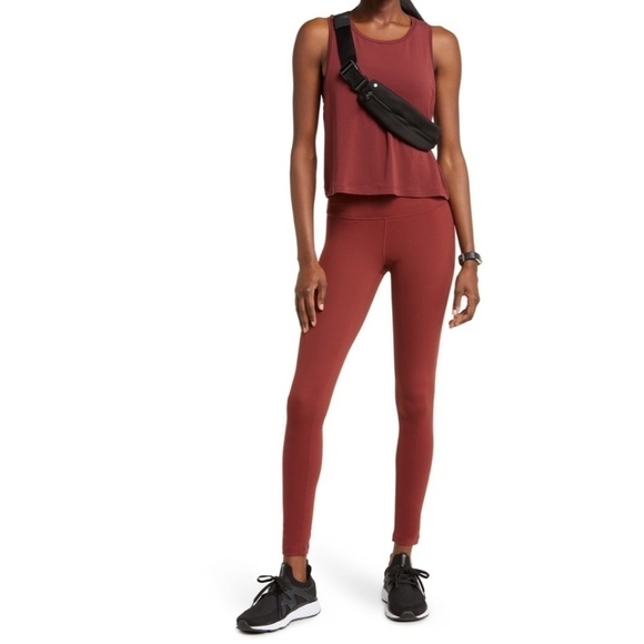 Zella Live in High Waist Burgundy Leggings - Picture 3 of 9